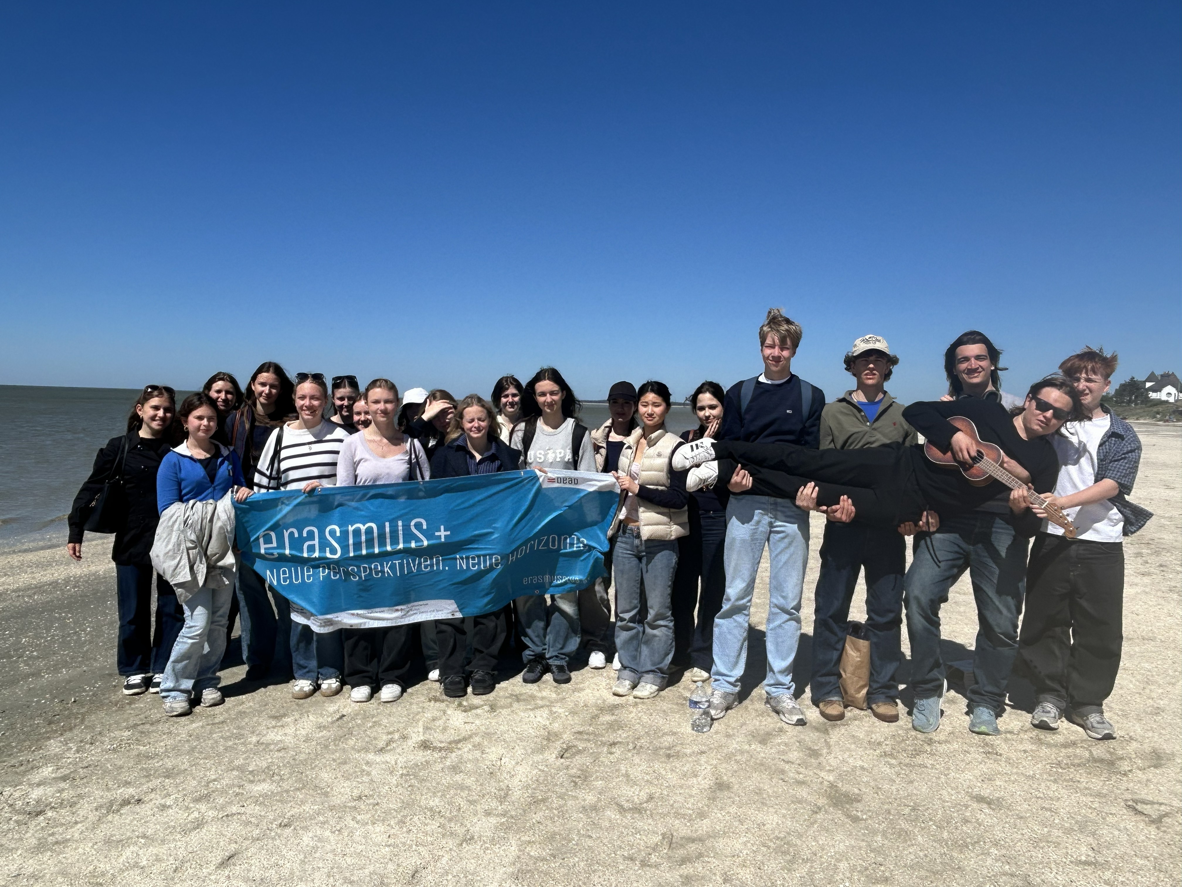 Erasmus+ - Schulbildung: Schüleraustausch mit dem Lycée Sacré Coeur Amiens Das Sacré Coeur im Herzen Europas.